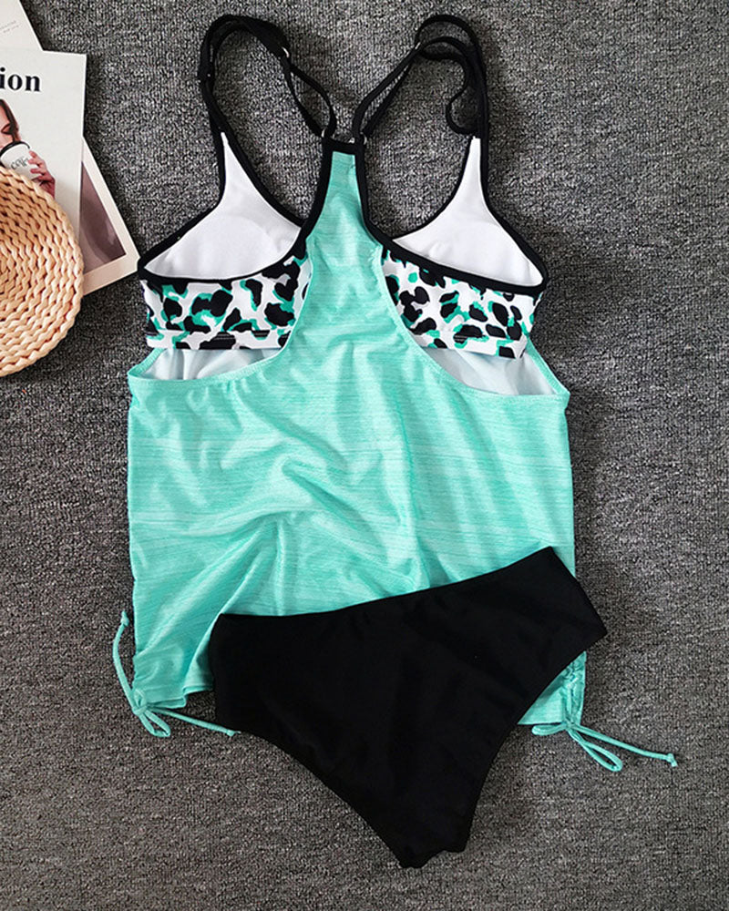 Julia™ | Tankini liso con estampado de leopardo