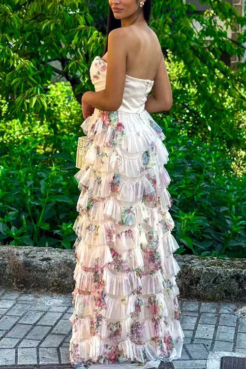 Vestido maxi sin tirantes con estampado floral y volantes en capas
