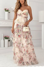 Vestido maxi sin tirantes con estampado floral y volantes en capas