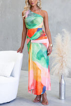 Vestido maxi estampado de un solo hombro con recorte en la cintura