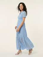 Brianna | Vestido Midi Escalonado con Escote en V y Manga Corta