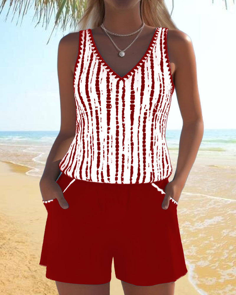 Mia™ | Traje de baño de dos piezas casual con estampado, escote en V y bolsillos