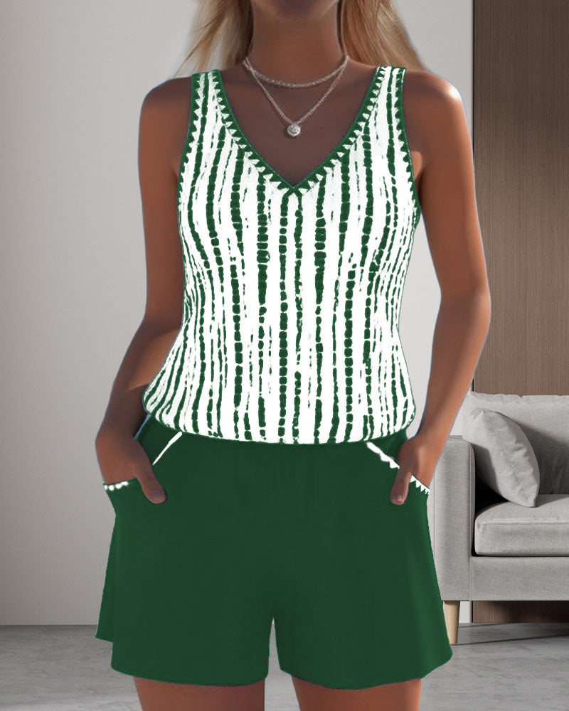 Mia™ | Traje de baño de dos piezas casual con estampado, escote en V y bolsillos