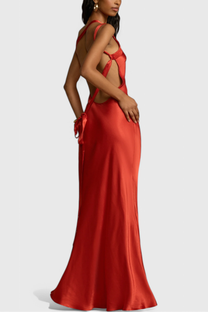 Lucra Vestido Maxi con Tirantes Diagonales y Espalda Descubierta