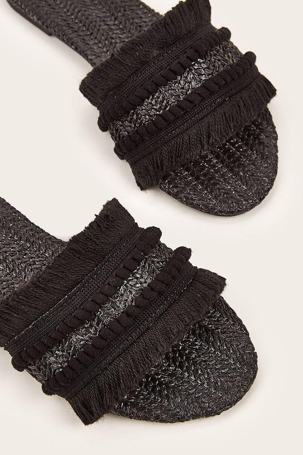 Zapatillas con Flecos