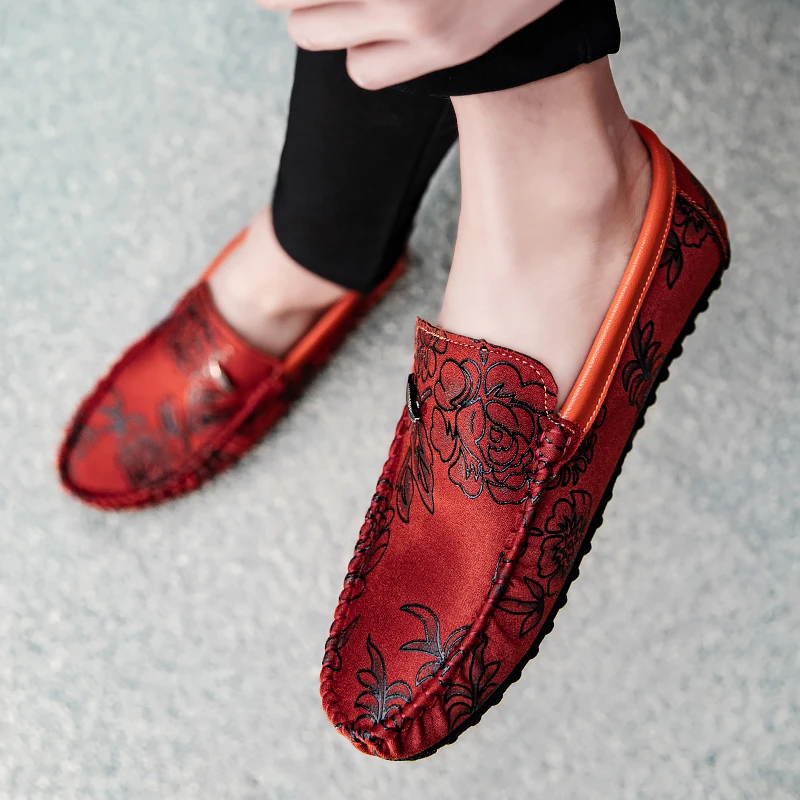 Mocasines florales de piel