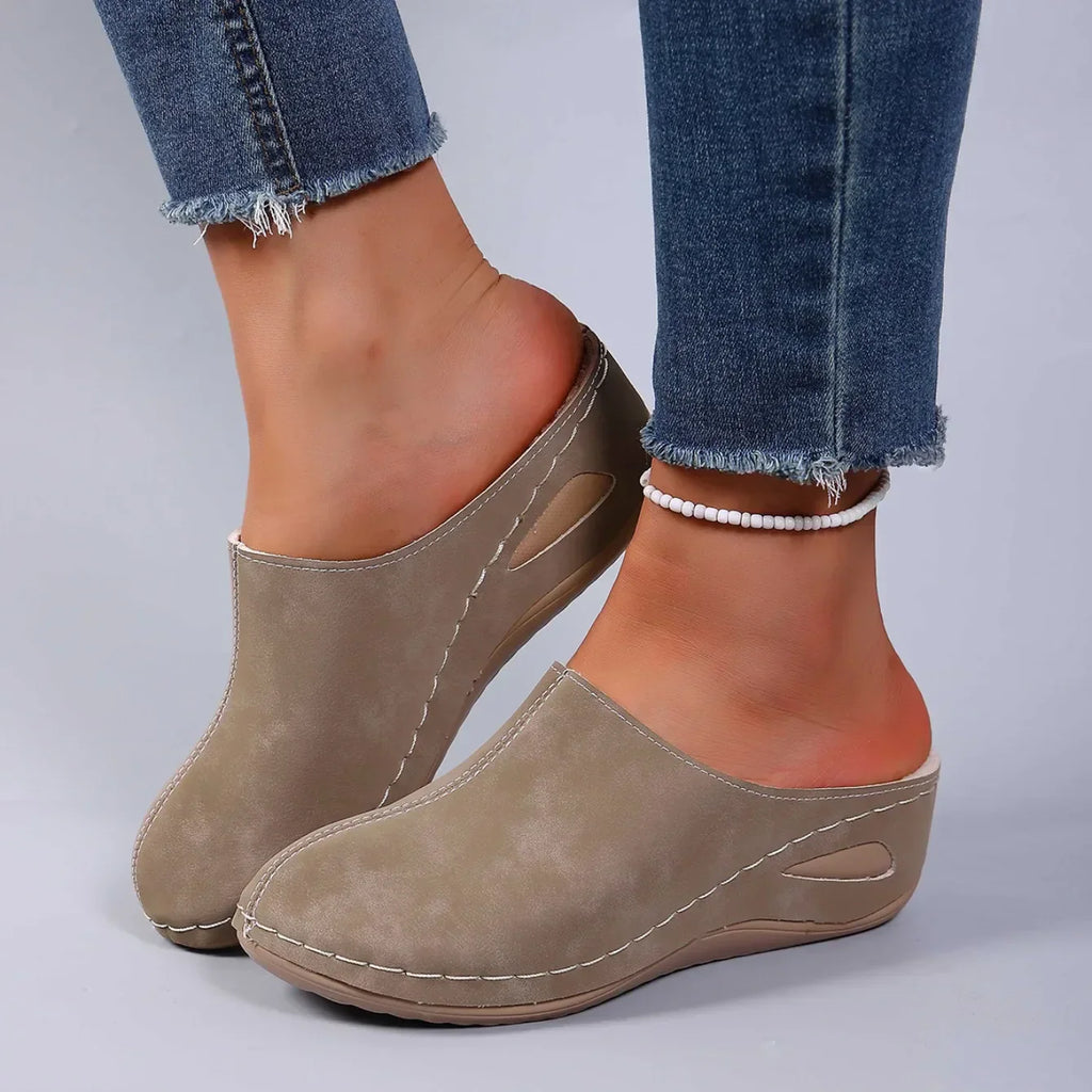 Zapatillas ortopédicas con comodidad diaria y estilo atemporal