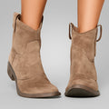 Carlota – Botines atemporales