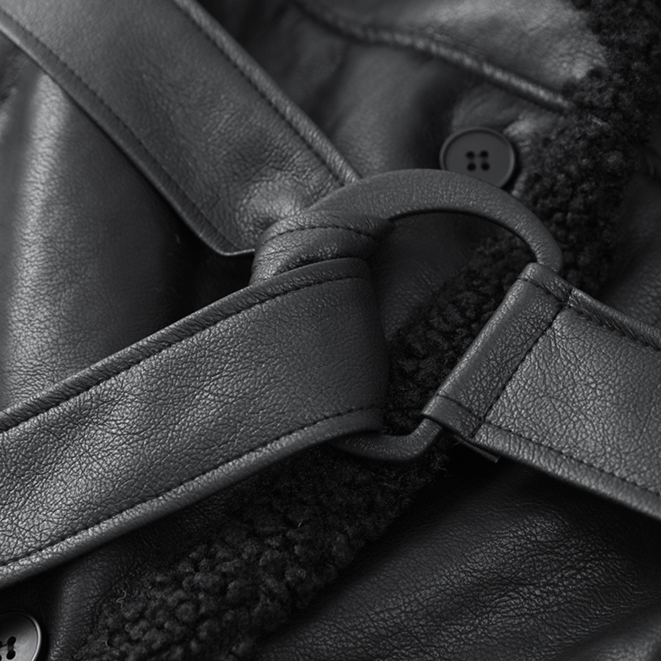 Noelia |  Abrigo de lujo de cuero y lana de cordero con diseño patchwork