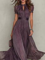 Fabiola | Elegante vestido largo de gasa morada con aberturas