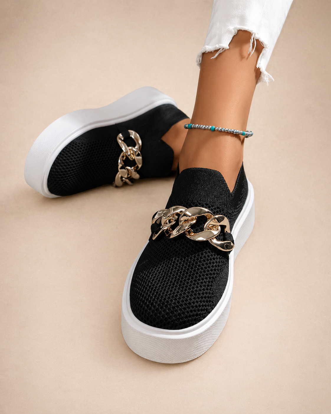 María - Zapatos con cadena metálica